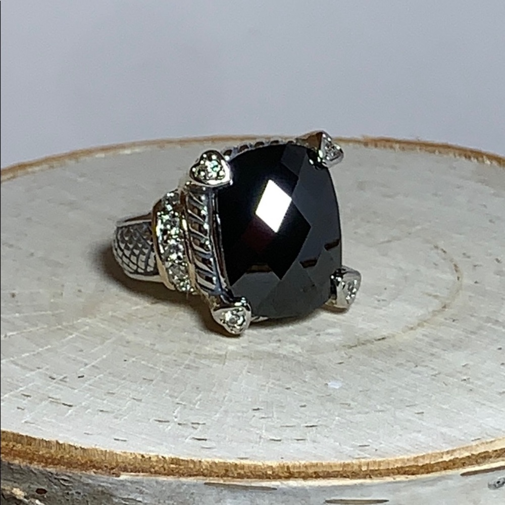 Stunning Fashion Ring